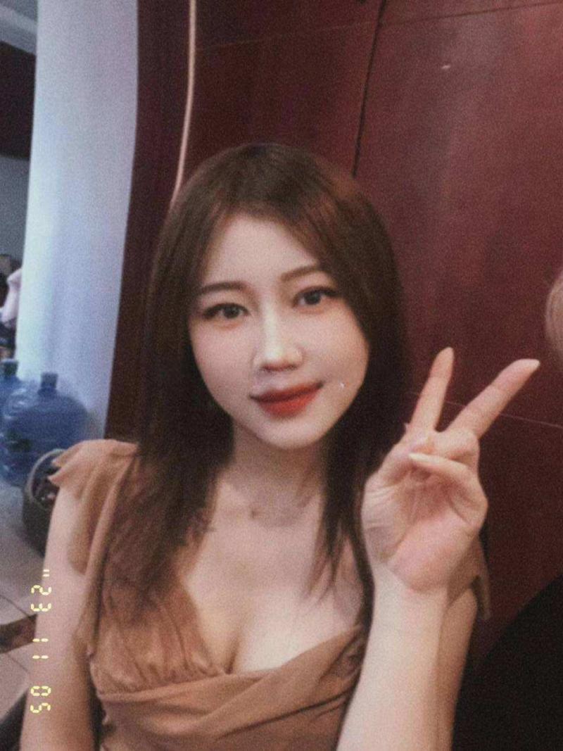 杉木冲路君庭足浴，客服1521